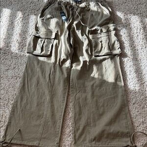 Fashion Nova Men's Cargo Pants in Olive/Tan